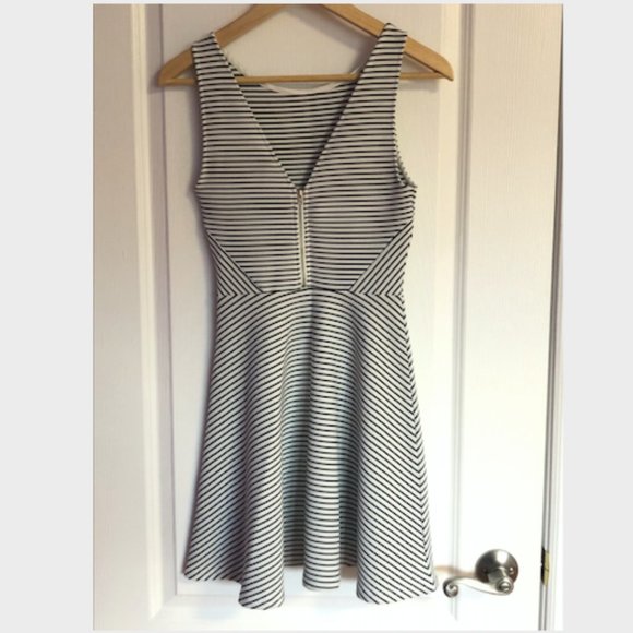 Black and White A-line H&M Dress - Picture 2 of 2